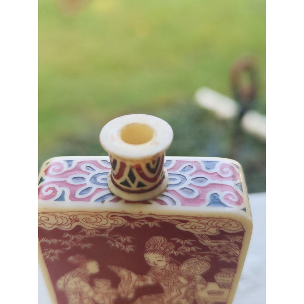 Antique Porcelain Snuff Bottle with Spoon | Kanji Studio Mark | Iron Red Enamel - Picture 8 of 16